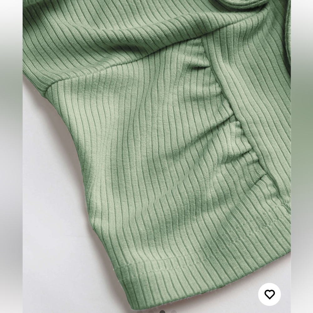Green Ruffle Strap Crop Top - Picture 4 of 4